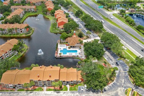 Condo in Saint Petersburg, Florida, 1 bedroom № 2211535 - photo 22