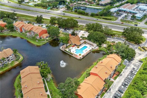 Condo in Saint Petersburg, Florida, 1 bedroom № 2211535 - photo 21