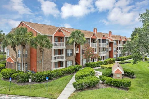 Condo in Saint Petersburg, Florida, 1 bedroom № 2211535