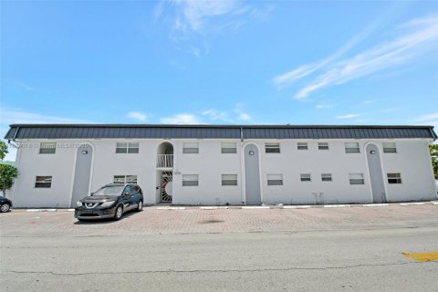 Condo in Fort Lauderdale, Florida, 1 bedroom  № 1762469 - photo 20