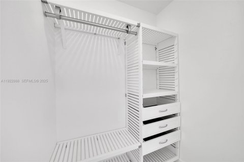 Купить виллу или дом в Плантация, Флорида 4 спальни, 203.64м2, № 1976728 - фото 18