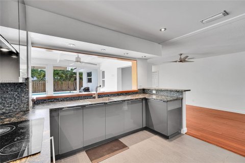 Купить виллу или дом в Плантация, Флорида 4 спальни, 203.64м2, № 1976728 - фото 21