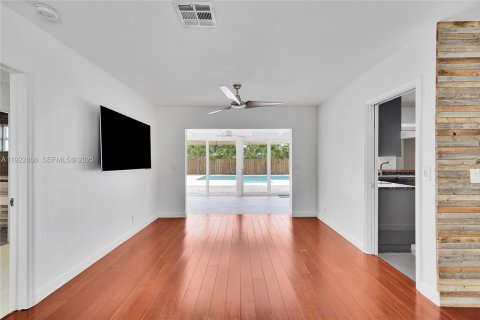 Купить виллу или дом в Плантация, Флорида 4 спальни, 203.64м2, № 1976728 - фото 12