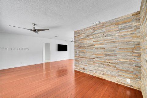 Купить виллу или дом в Плантация, Флорида 4 спальни, 203.64м2, № 1976728 - фото 8