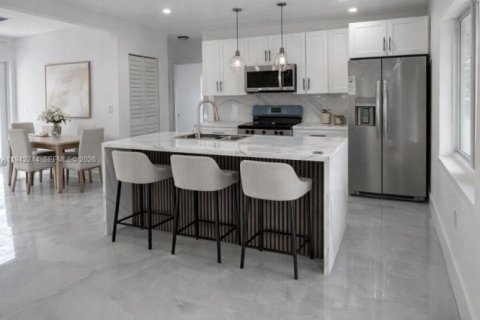 House in Fort Lauderdale, Florida 2 bedrooms, 114.92 sq.m. № 2000286 - photo 2