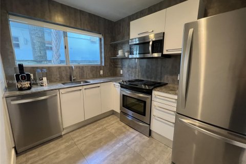 Condominio en venta en Miami Beach, Florida, 2 dormitorios, 75.81 m2 № 1860020 - foto 28