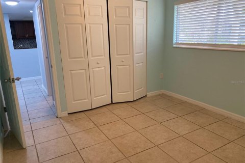 Condo in Sarasota, Florida, 2 bedrooms № 2402748 - photo 11