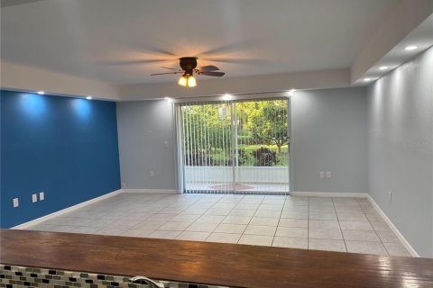 Condo in Sarasota, Florida, 2 bedrooms № 2402748 - photo 6