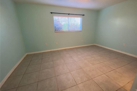 Condo in Sarasota, Florida, 2 bedrooms № 2402748 - photo 15