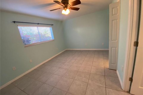 Condo in Sarasota, Florida, 2 bedrooms № 2402748 - photo 12