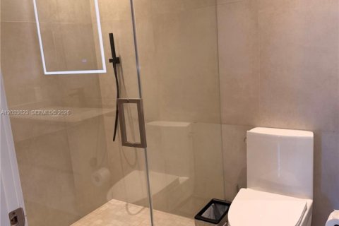 Villa ou maison à louer à Miami, Floride: 2 chambres, 120.77 m2 № 2078061 - photo 21