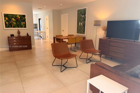 Villa ou maison à louer à Miami, Floride: 2 chambres, 120.77 m2 № 2078061 - photo 6