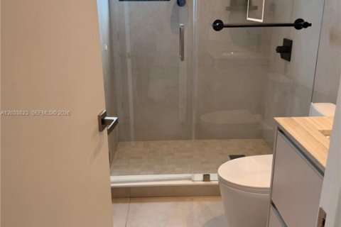 Villa ou maison à louer à Miami, Floride: 2 chambres, 120.77 m2 № 2078061 - photo 14