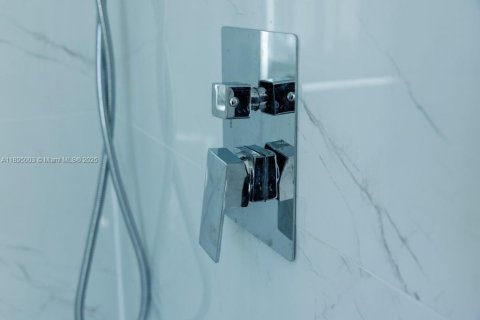 Villa ou maison à vendre à Lehigh Acres, Floride: 3 chambres № 1947485 - photo 24