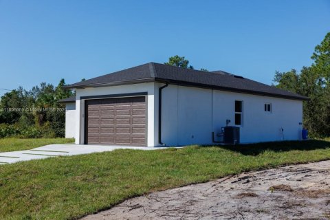 Villa ou maison à vendre à Lehigh Acres, Floride: 3 chambres № 1947485 - photo 5