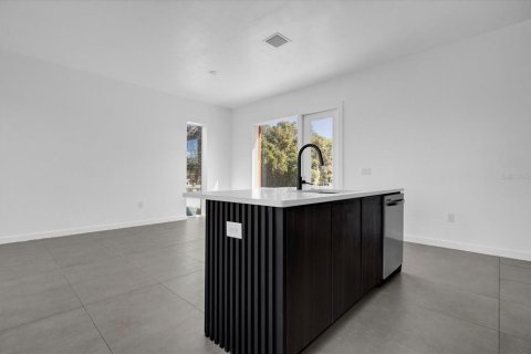 Casa en venta en Seffner, Florida, 3 dormitorios, 205.5 m2 № 1858316 - foto 2