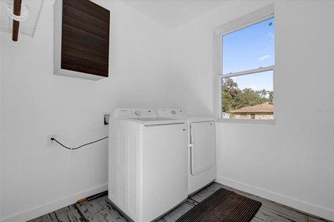 Casa en venta en Seffner, Florida, 3 dormitorios, 205.5 m2 № 1858316 - foto 9