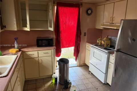 Купить виллу или дом в Майами-Гарденс, Флорида 3 спальни, 106.84м2, № 1987207 - фото 7