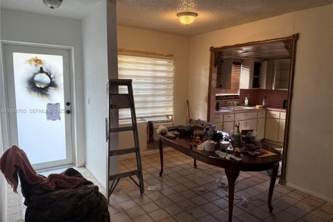 Купить виллу или дом в Майами-Гарденс, Флорида 3 спальни, 106.84м2, № 1987207 - фото 9