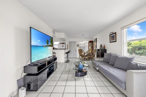Condo in Margate, Florida, 2 bedrooms № 2247152 - photo 21