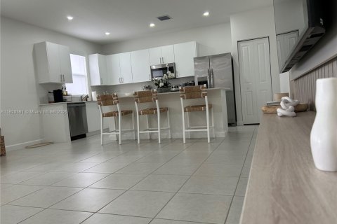 House in Homestead, Florida 3 bedrooms, 198.53 sq.m. № 1779742 - photo 19