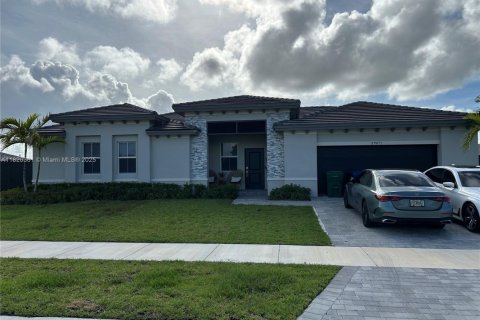 House in Homestead, Florida 3 bedrooms, 198.53 sq.m. № 1779742 - photo 1