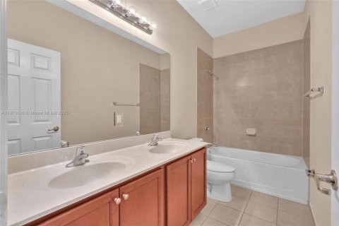 Adosado en venta en Oakland Park, Florida, 3 dormitorios, 140.65 m2 № 1968895 - foto 23