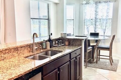 Condo in Bradenton, Florida, 2 bedrooms in LAKEWOOD NATIONAL № 2099247 - photo 5