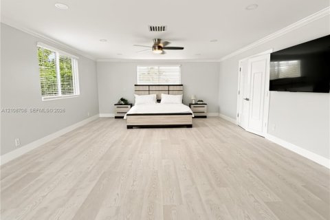 House in Pompano Beach, Florida 6 bedrooms, 350.43 sq.m. № 2423557 - photo 27