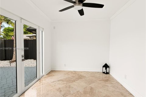 House in Pompano Beach, Florida 6 bedrooms, 350.43 sq.m. № 2423557 - photo 25