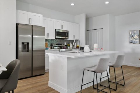 House in Port Charlotte, Florida 4 bedrooms, 151.99 sq.m. № 2214439 - photo 23