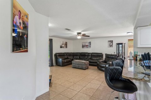 Villa ou maison à vendre à Oldsmar, Floride: 3 chambres, 125.14 m2 № 2401173 - photo 10