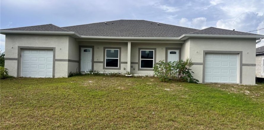 Propiedad comercial en Port Charlotte, Florida 6 dormitorios, 203.92 m2 № 1905426