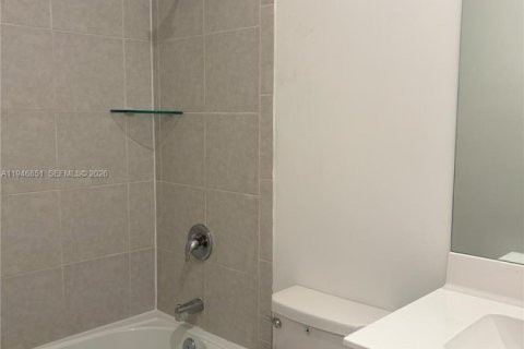 Townhouse in Homestead, Florida 4 bedrooms, 169.08 sq.m. № 2005036 - photo 16