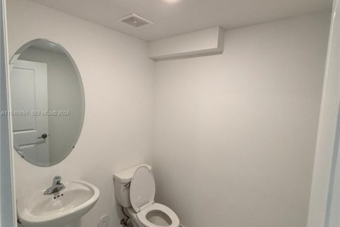 Townhouse in Homestead, Florida 4 bedrooms, 169.08 sq.m. № 2005036 - photo 20