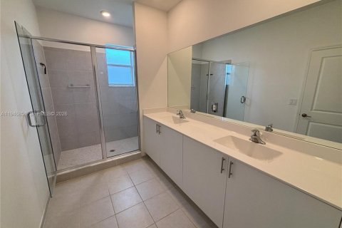 Townhouse in Homestead, Florida 4 bedrooms, 169.08 sq.m. № 2005036 - photo 11