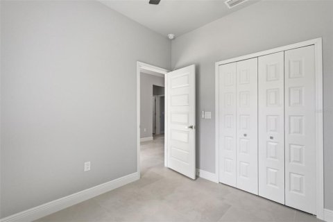 House in North Port, Florida 4 bedrooms, 153.29 sq.m. № 2239649 - photo 10