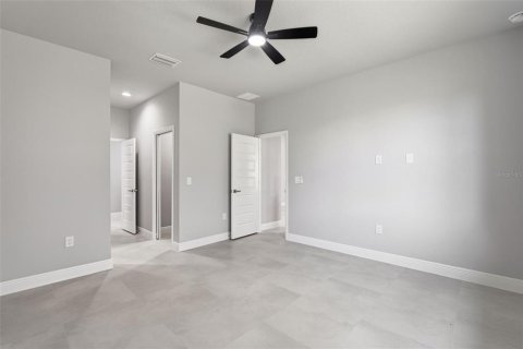House in North Port, Florida 4 bedrooms, 153.29 sq.m. № 2239649 - photo 26