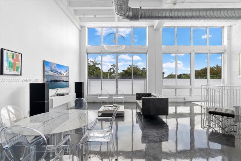 Copropriété à vendre à Miami, Floride: 1 chambre, 126.63 m2 № 2066429 - photo 4