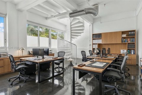 Copropriété à vendre à Miami, Floride: 1 chambre, 126.63 m2 № 2066429 - photo 26