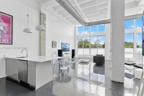 Copropriété à vendre à Miami, Floride: 1 chambre, 126.63 m2 № 2066429 - photo 10