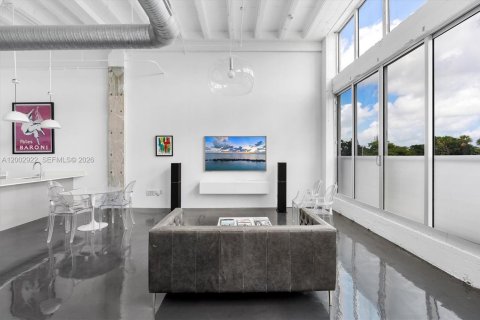 Copropriété à vendre à Miami, Floride: 1 chambre, 126.63 m2 № 2066429 - photo 5