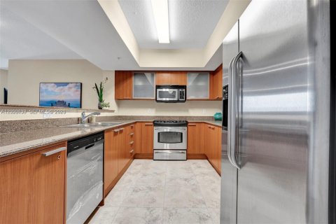 Copropriété à vendre à Sunny Isles Beach, Floride: 1 chambre, 92.9 m2 № 2181231 - photo 16