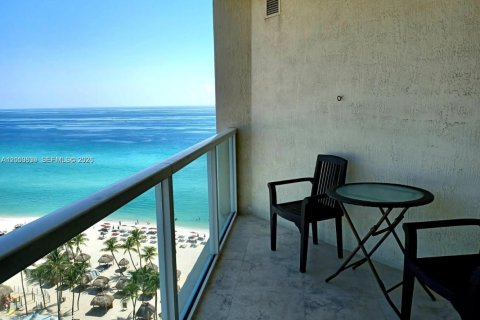 Copropriété à vendre à Sunny Isles Beach, Floride: 1 chambre, 92.9 m2 № 2181231 - photo 3