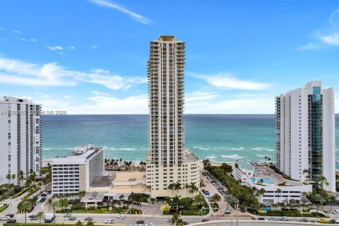 Copropriété à vendre à Sunny Isles Beach, Floride: 1 chambre, 92.9 m2 № 2181231 - photo 23