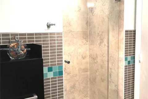Copropriété à vendre à Sunny Isles Beach, Floride: 1 chambre, 92.9 m2 № 2181231 - photo 12