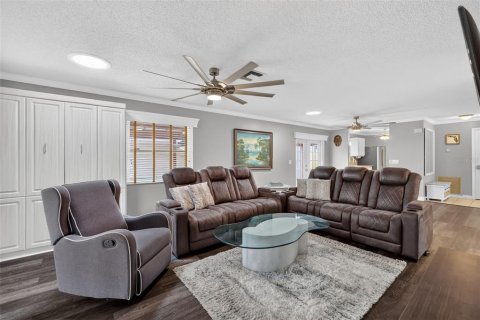 Casa en venta en Lady Lake, Florida, 2 dormitorios, 107.4 m2 № 2157729 - foto 15