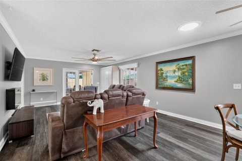 Casa en venta en Lady Lake, Florida, 2 dormitorios, 107.4 m2 № 2157729 - foto 18
