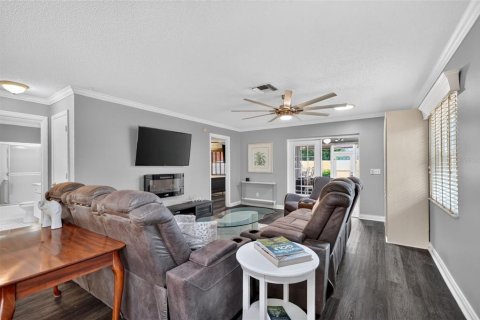 Casa en venta en Lady Lake, Florida, 2 dormitorios, 107.4 m2 № 2157729 - foto 17