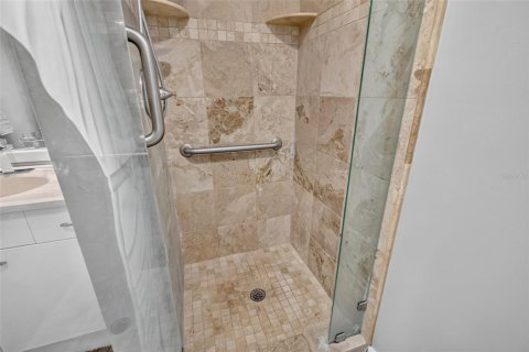 Casa en venta en Lady Lake, Florida, 2 dormitorios, 107.4 m2 № 2157729 - foto 24